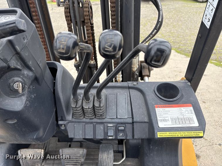 image for item YA1407 Caterpillar GP25N forklift