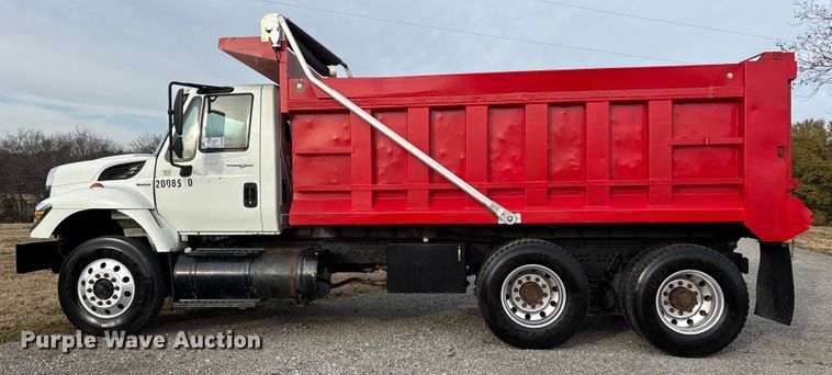 image for item DM1993 2008 International 7400 dump truck