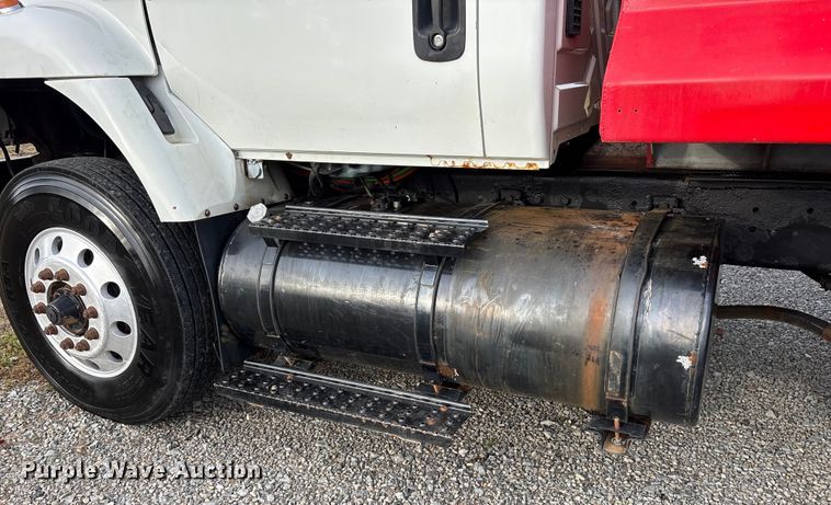 image for item DM1993 2008 International 7400 dump truck