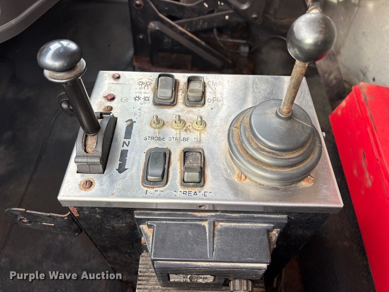 image for item DM1993 2008 International 7400 dump truck