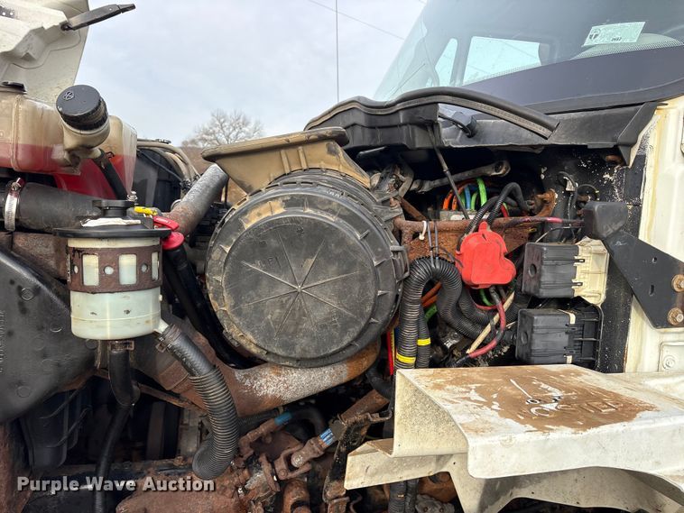 image for item DM1993 2008 International 7400 dump truck