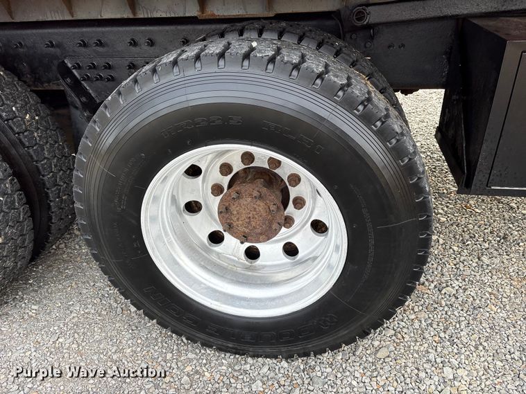 image for item DM1993 2008 International 7400 dump truck