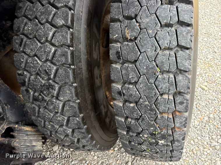 image for item DM1993 2008 International 7400 dump truck