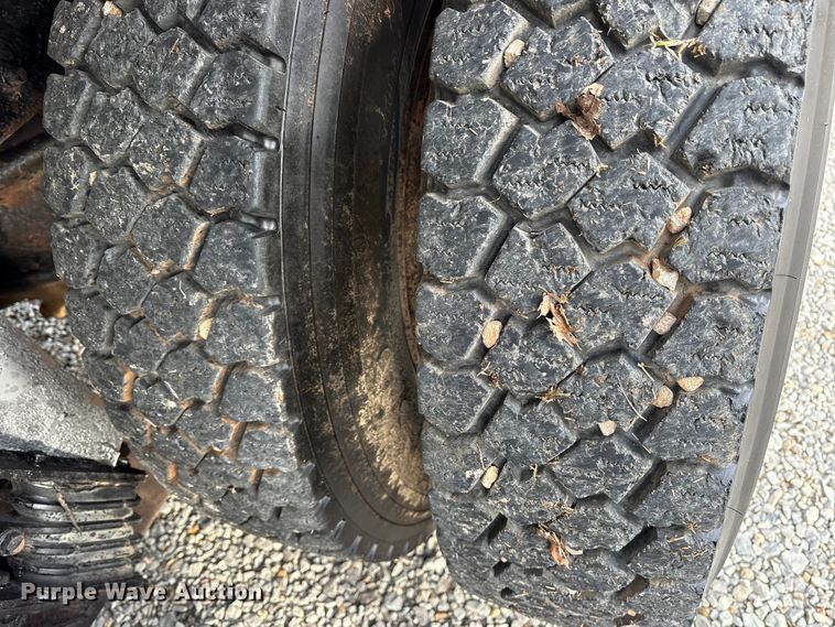 image for item DM1993 2008 International 7400 dump truck