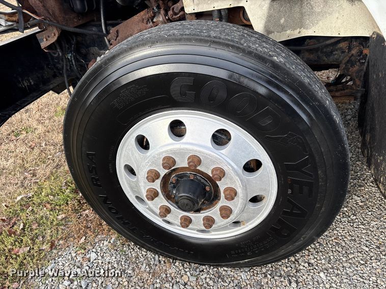 image for item DM1993 2008 International 7400 dump truck