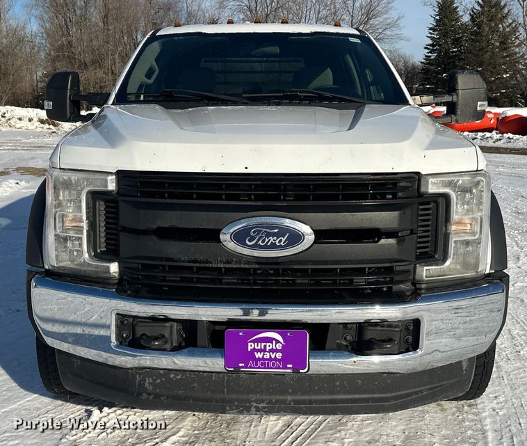 image for item DT6493 2018 Ford F550 flatbed truck