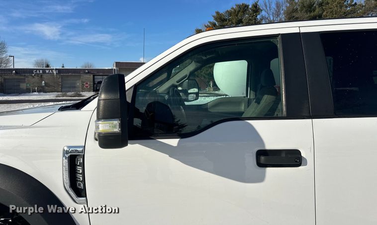 image for item DT6493 2018 Ford F550 flatbed truck