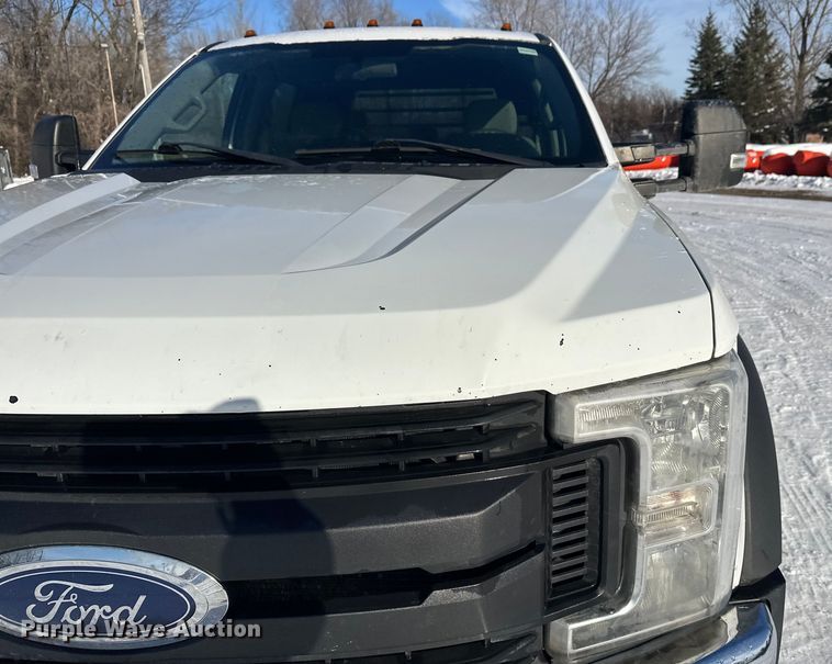 image for item DT6493 2018 Ford F550 flatbed truck