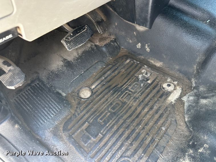 image for item DT6493 2018 Ford F550 flatbed truck