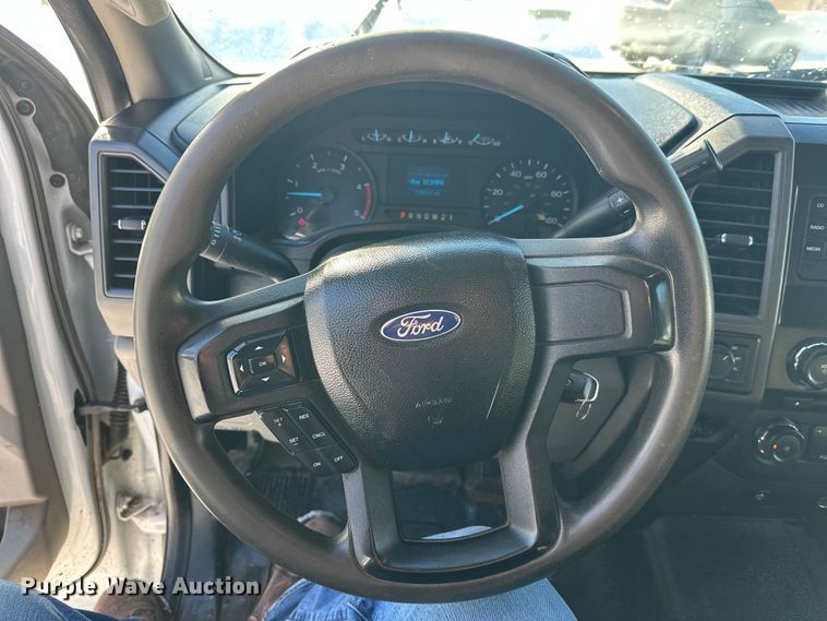 image for item DT6493 2018 Ford F550 flatbed truck