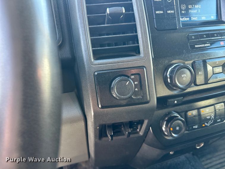 image for item DT6493 2018 Ford F550 flatbed truck