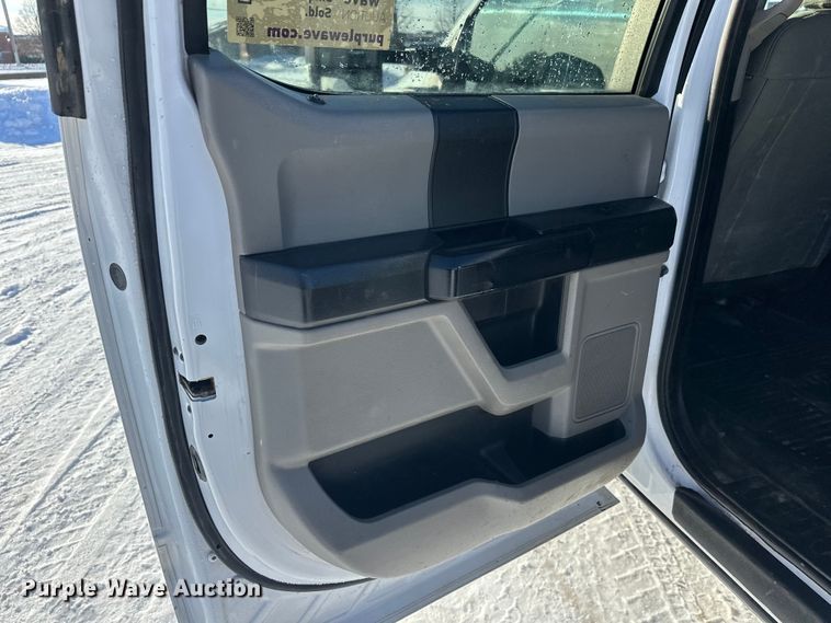 image for item DT6493 2018 Ford F550 flatbed truck