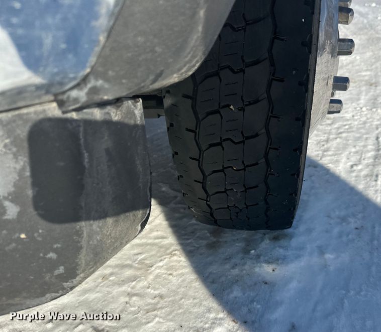 image for item DT6493 2018 Ford F550 flatbed truck