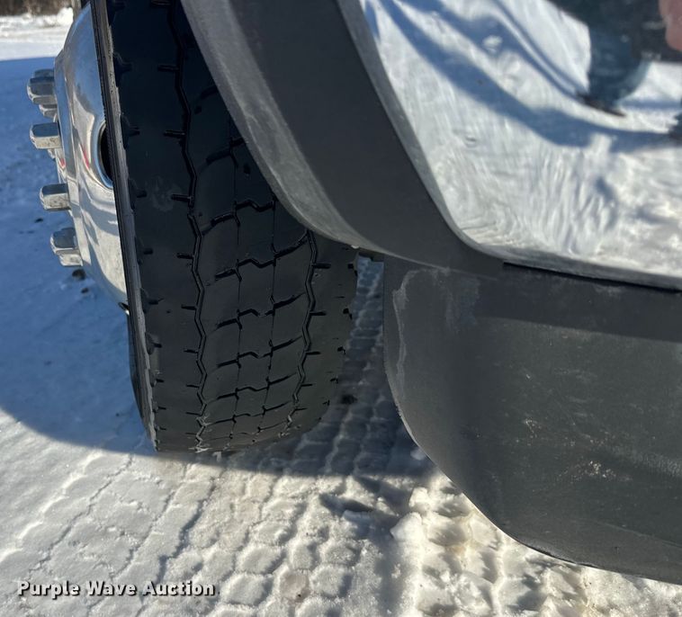 image for item DT6493 2018 Ford F550 flatbed truck