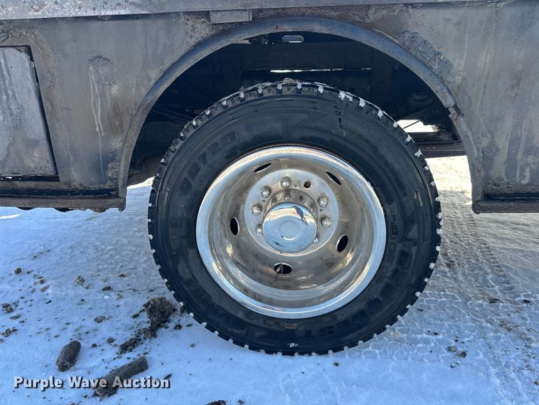 image for item DT6493 2018 Ford F550 flatbed truck