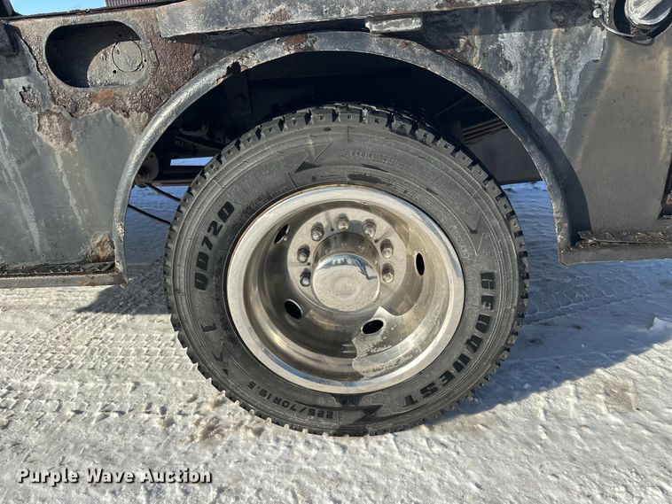 image for item DT6493 2018 Ford F550 flatbed truck