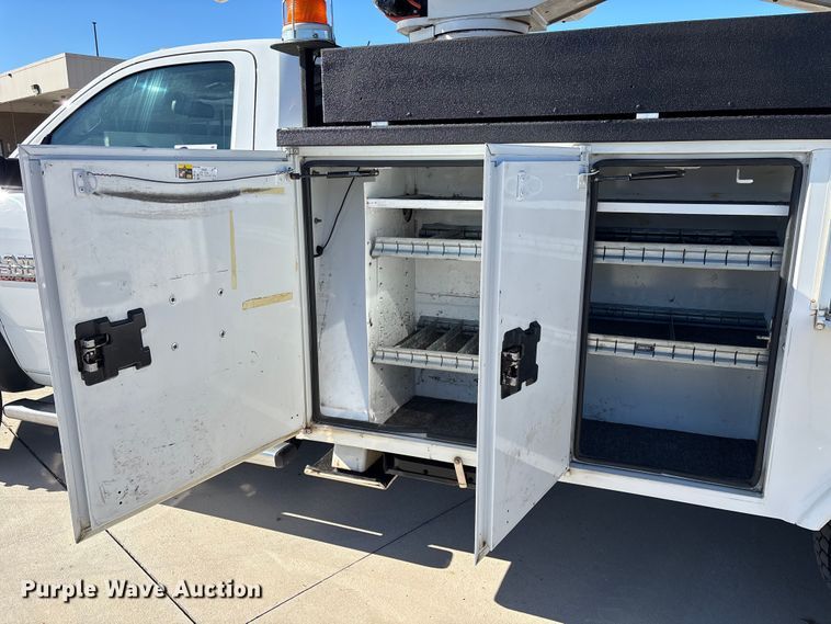 image for item DU0318 2016 RAM 5500HD bucket truck