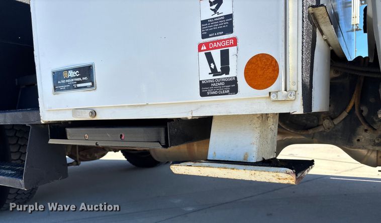 image for item DU0318 2016 RAM 5500HD bucket truck