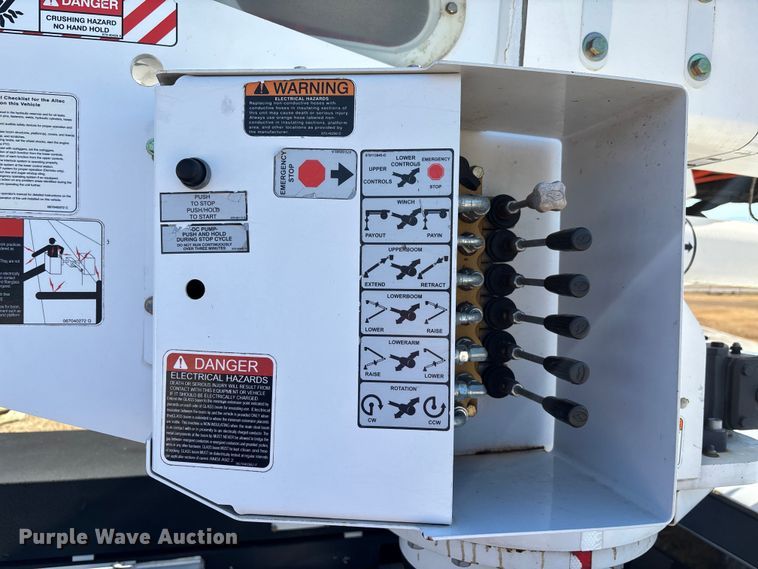 image for item DU0318 2016 RAM 5500HD bucket truck