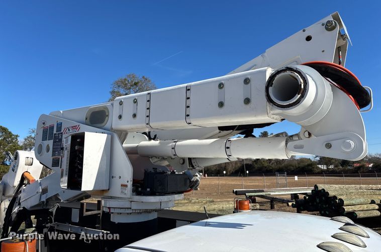 image for item DU0318 2016 RAM 5500HD bucket truck