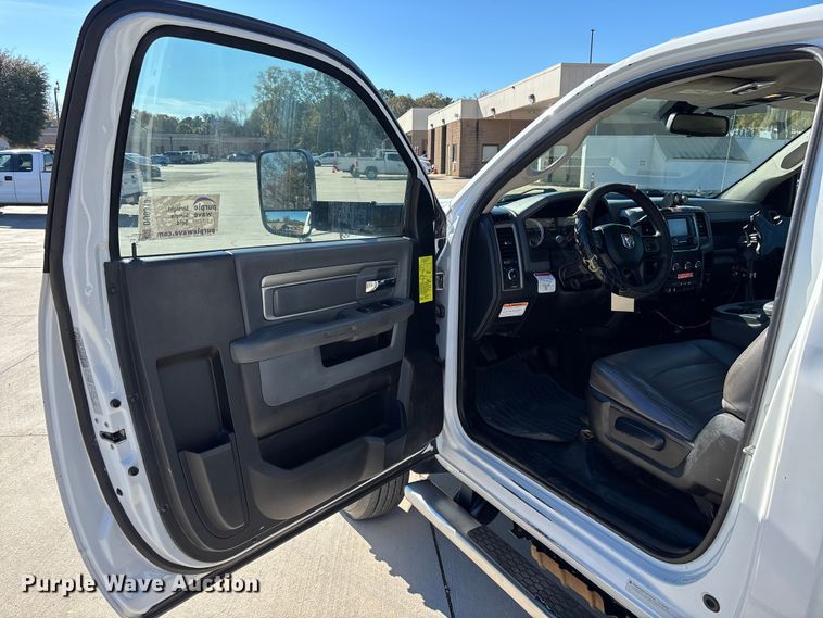 image for item DU0318 2016 RAM 5500HD bucket truck