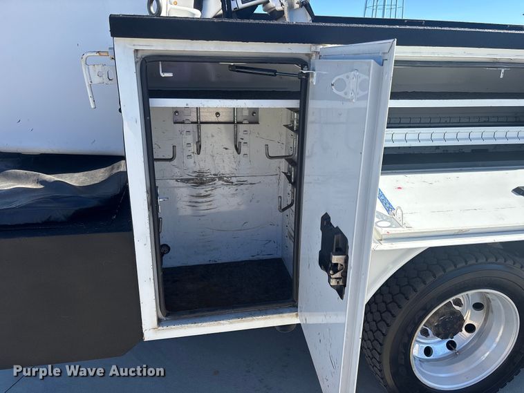 image for item DU0319 2016 RAM 5500HD bucket truck