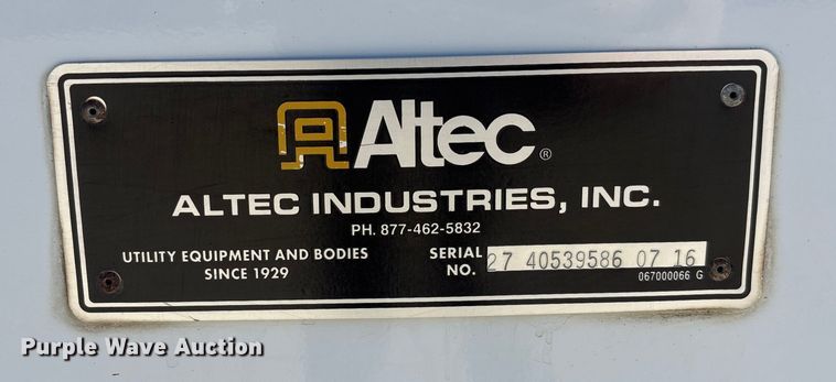 image for item DU0319 2016 RAM 5500HD bucket truck