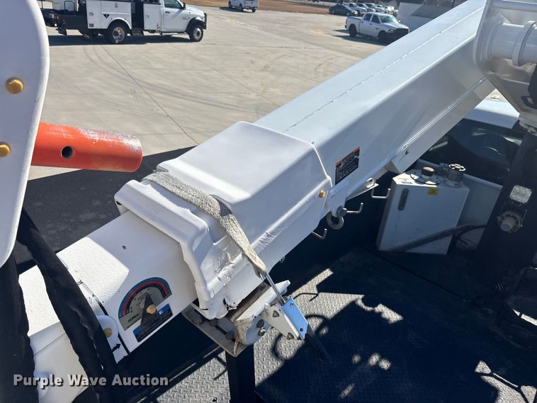 image for item DU0319 2016 RAM 5500HD bucket truck