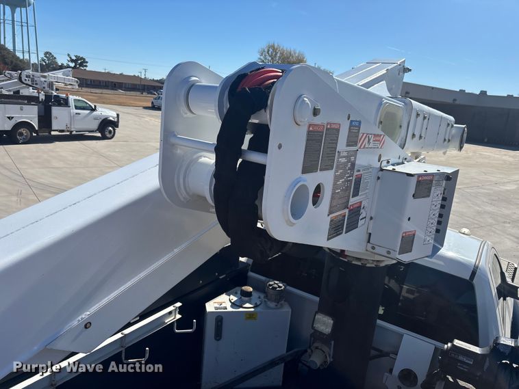 image for item DU0319 2016 RAM 5500HD bucket truck