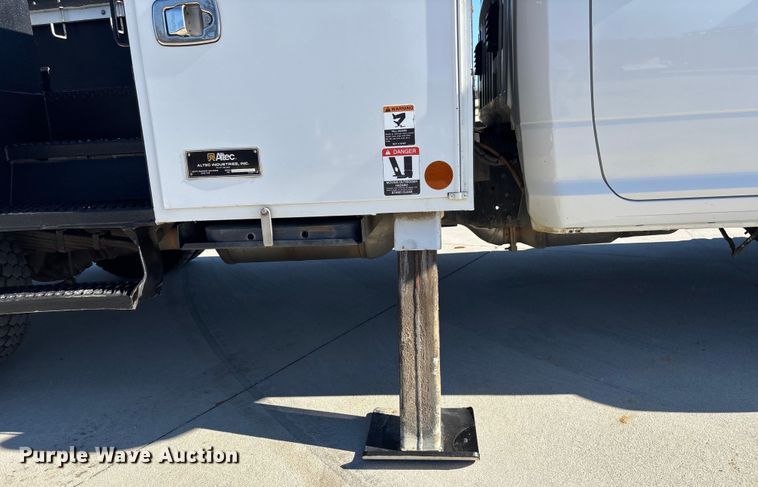 image for item DU0319 2016 RAM 5500HD bucket truck