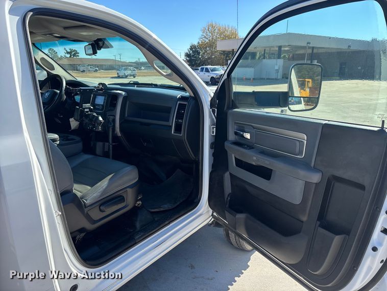 image for item DU0319 2016 RAM 5500HD bucket truck