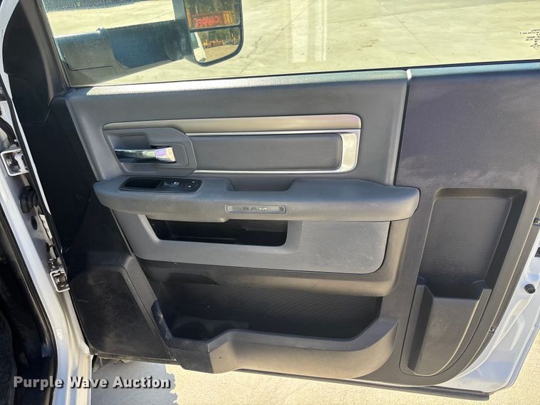 image for item DU0319 2016 RAM 5500HD bucket truck