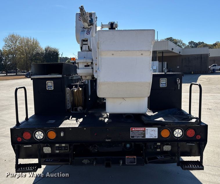 image for item DU0320 2016 RAM 5500HD bucket truck