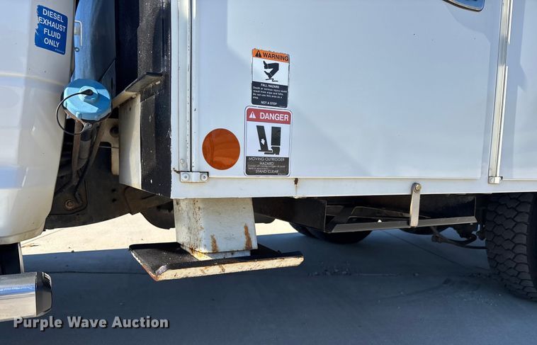 image for item DU0320 2016 RAM 5500HD bucket truck