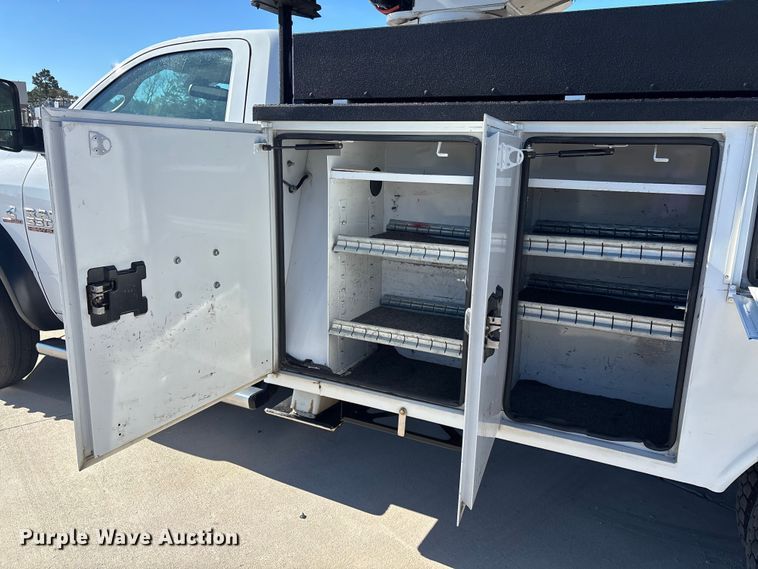 image for item DU0320 2016 RAM 5500HD bucket truck