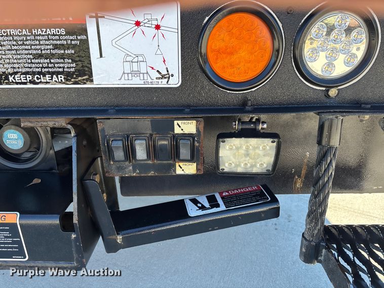 image for item DU0320 2016 RAM 5500HD bucket truck