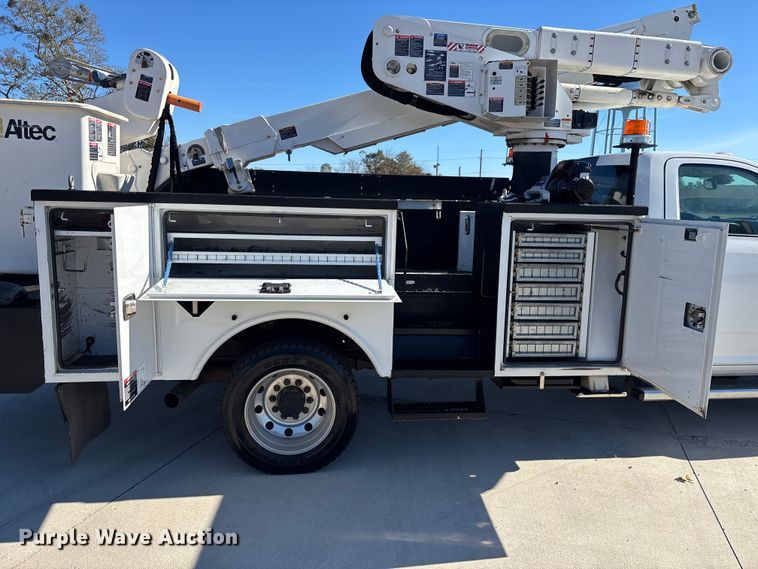 image for item DU0320 2016 RAM 5500HD bucket truck