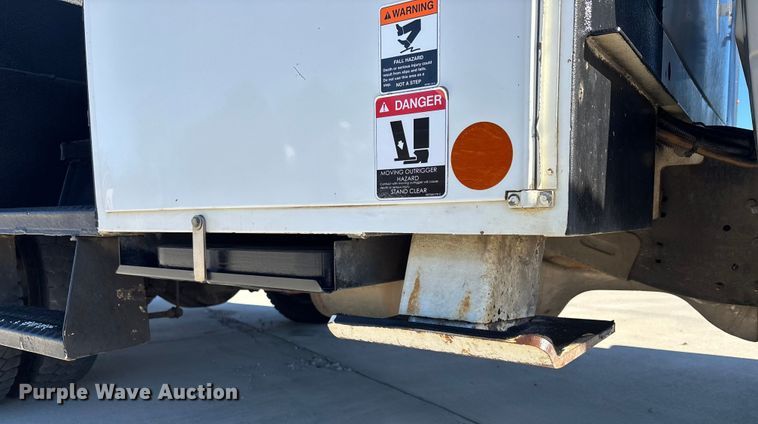 image for item DU0320 2016 RAM 5500HD bucket truck