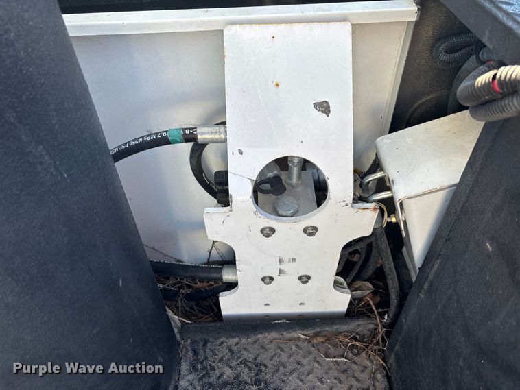 image for item DU0320 2016 RAM 5500HD bucket truck