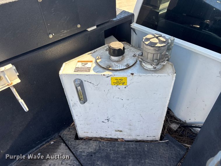 image for item DU0320 2016 RAM 5500HD bucket truck