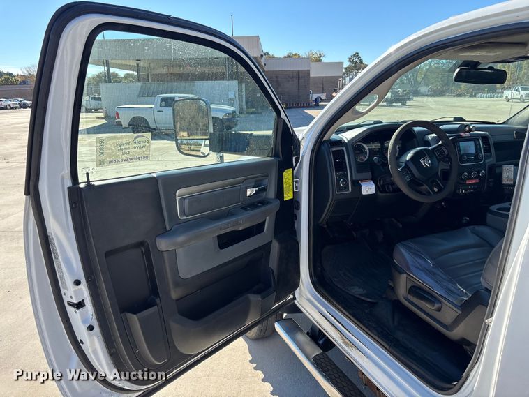 image for item DU0320 2016 RAM 5500HD bucket truck