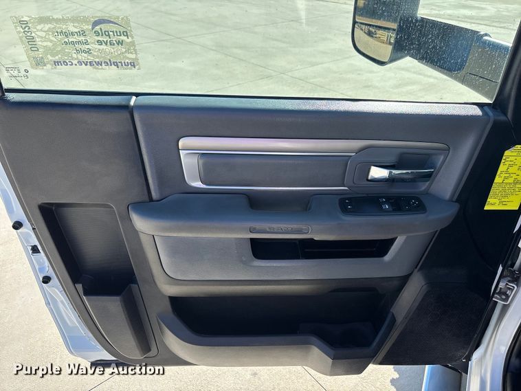 image for item DU0320 2016 RAM 5500HD bucket truck