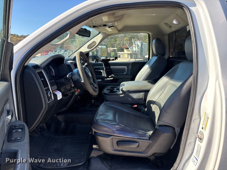 image for item DU0320 2016 RAM 5500HD bucket truck