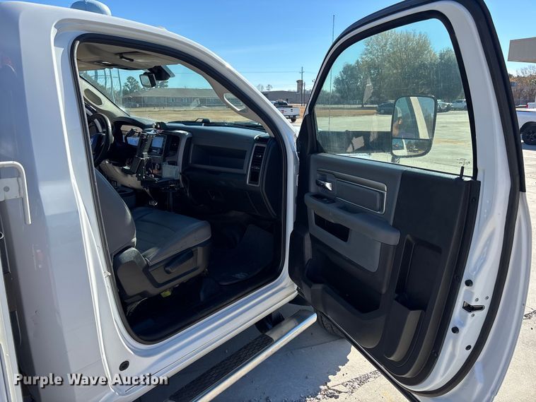 image for item DU0320 2016 RAM 5500HD bucket truck