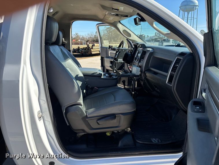 image for item DU0320 2016 RAM 5500HD bucket truck