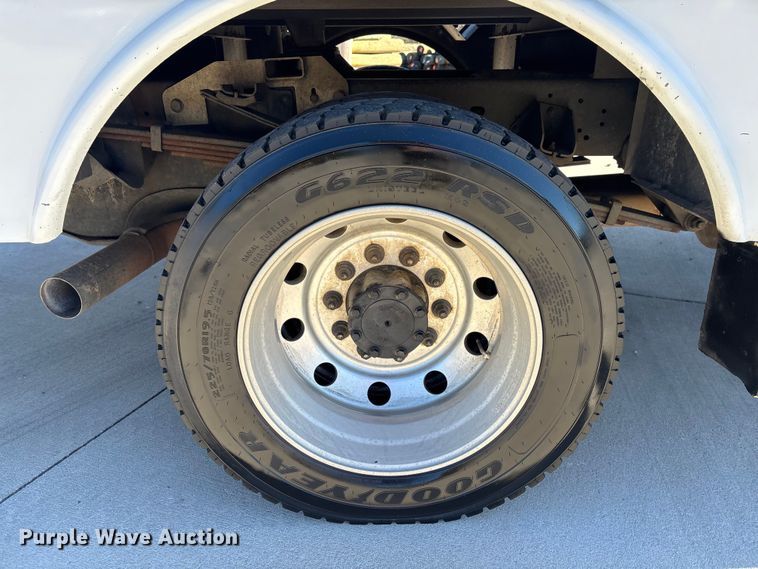 image for item DU0320 2016 RAM 5500HD bucket truck