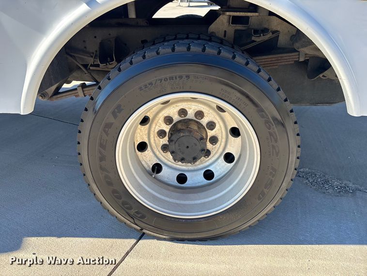 image for item DU0320 2016 RAM 5500HD bucket truck