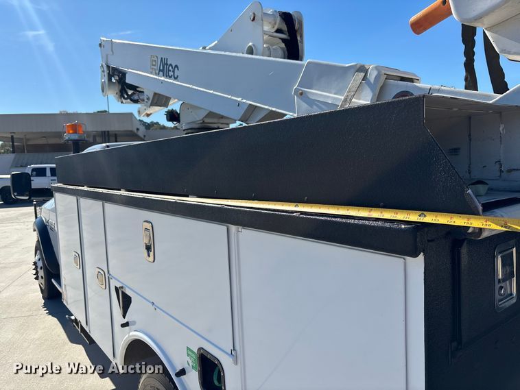 image for item DU0320 2016 RAM 5500HD bucket truck