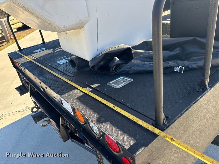 image for item DU0320 2016 RAM 5500HD bucket truck