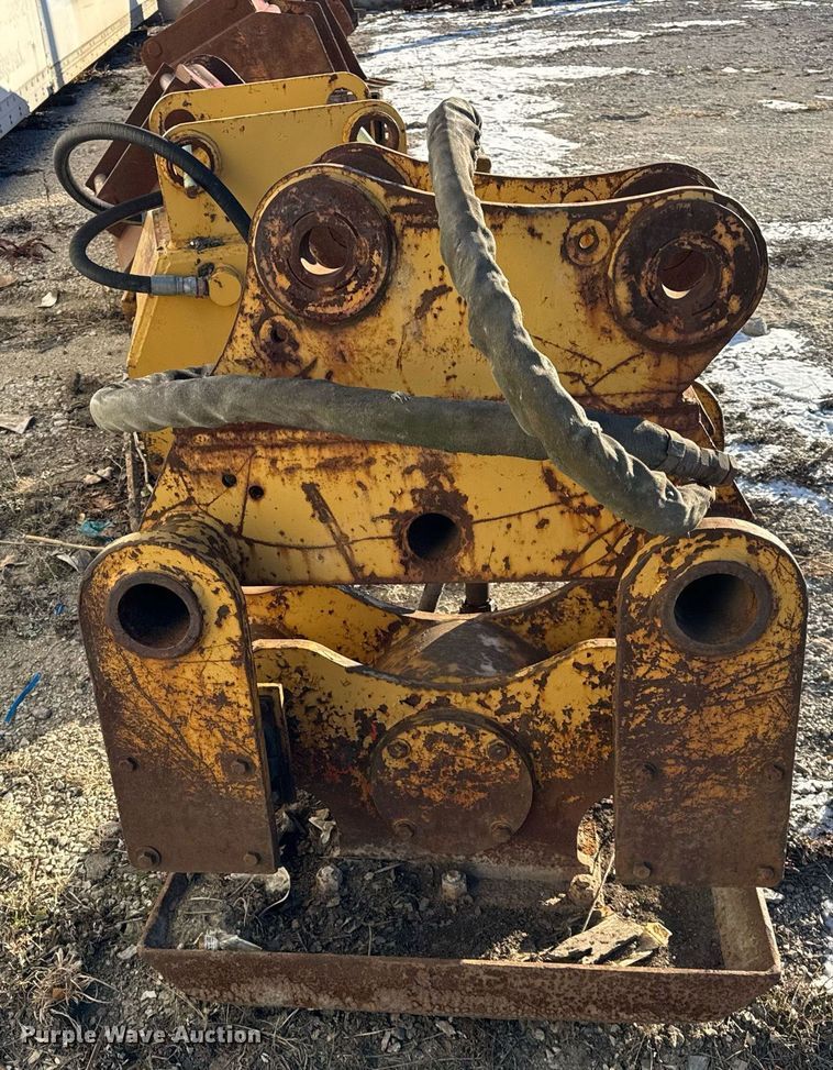 image for item DU3250 Excavator plate compactor